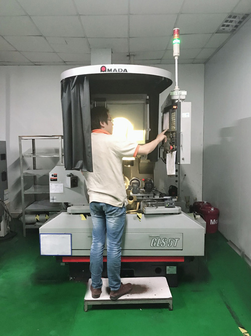 光學(xué)曲線磨床